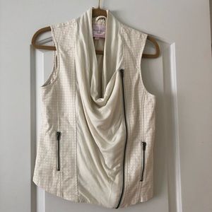 Romeo and Juliet Couture Vest size M